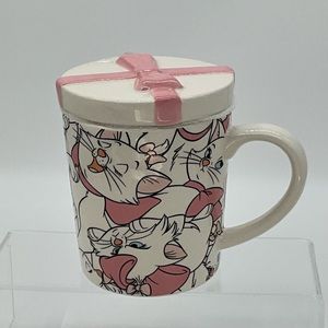 Disney Aristocats Marie All over print Mug with Topper/Lid. New, Collectble 4”x5